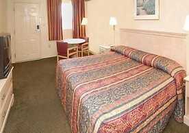 Econo Lodge Pearl