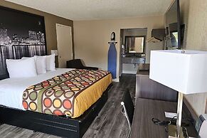 Super 8 by Wyndham Metairie