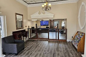 Super 8 by Wyndham Metairie