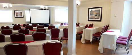 Days Inn by Wyndham Victoria Uptown