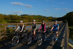 Days Inn by Wyndham Victoria Uptown