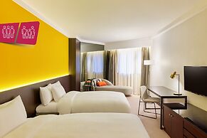 Prince, Marco Polo Hotel
