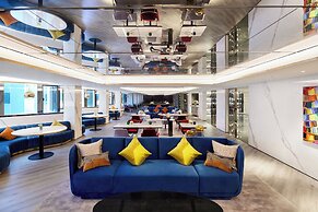 Prince, Marco Polo Hotel