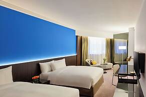 Prince, Marco Polo Hotel