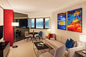 Prince, Marco Polo Hotel