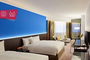 Prince, Marco Polo Hotel