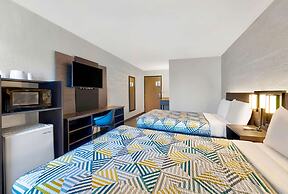 Motel 6 Cedar Rapids, IA - Airport