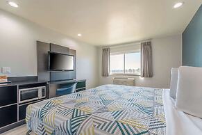 Studio 6 Suites Perris, CA