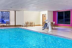 Baymont by Wyndham Waukesha