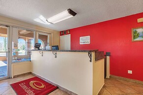 Econo Lodge San Marcos University Area