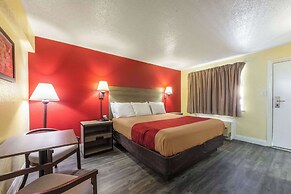 Econo Lodge San Marcos University Area