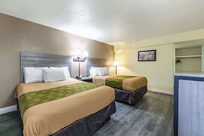 Econo Lodge San Marcos University Area
