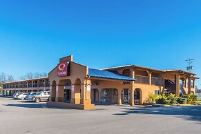 Econo Lodge San Marcos University Area