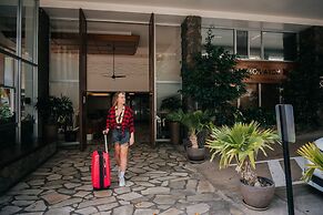 Pacific Monarch Hotel