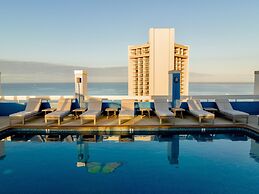 Pacific Monarch Hotel