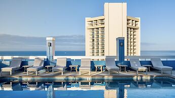 Pacific Monarch Hotel