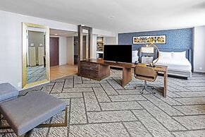 DoubleTree by Hilton Tulsa Downtown