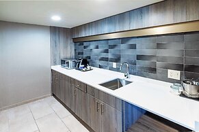 DoubleTree by Hilton Tulsa Downtown