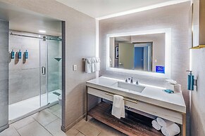 DoubleTree by Hilton Tulsa Downtown