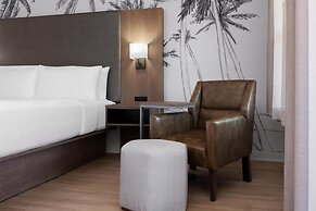 Best Western Plus Pepper Tree Inn