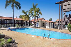 Best Western Plus Pepper Tree Inn