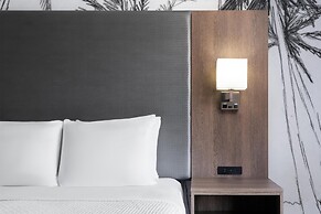 Best Western Plus Pepper Tree Inn