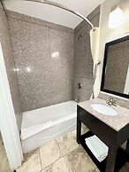 Days Inn by Wyndham St. Charles IL