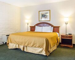 Quality Inn near Downtown Tucson