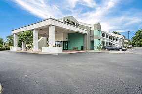 Quality Inn Greenville near University