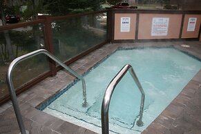 Tahoe Beach & Ski Club