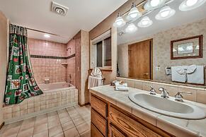 Tahoe Beach & Ski Club