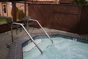 Tahoe Beach & Ski Club