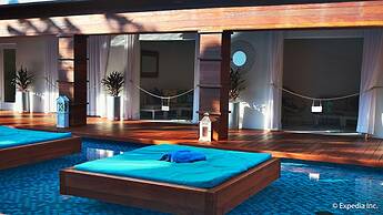 Marseilles Beachfront Hotel