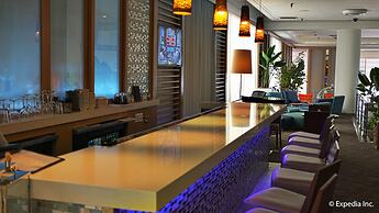 Marseilles Beachfront Hotel