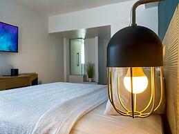 Marseilles Beachfront Hotel