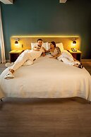 Marseilles Beachfront Hotel