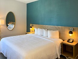 Marseilles Beachfront Hotel