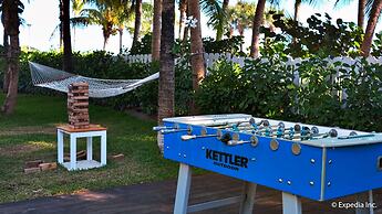 Marseilles Beachfront Hotel