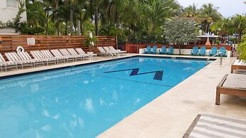 Marseilles Beachfront Hotel