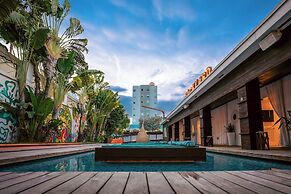 Marseilles Beachfront Hotel