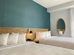 Marseilles Beachfront Hotel