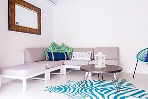 Marseilles Beachfront Hotel