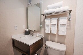 Holiday Inn Cleveland-Mayfield by IHG