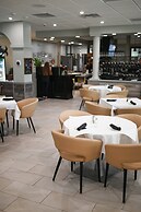 Holiday Inn Cleveland-Mayfield by IHG