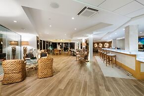 Beachcomber Resort & Club