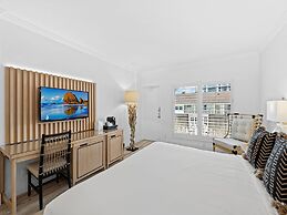 Beachcomber Resort & Club