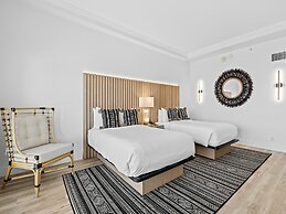 Beachcomber Resort & Club