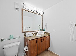 Beachcomber Resort & Club