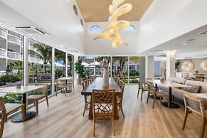 Beachcomber Resort & Club