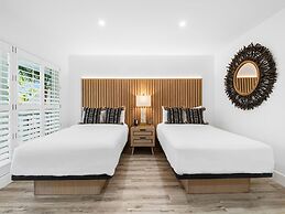 Beachcomber Resort & Club